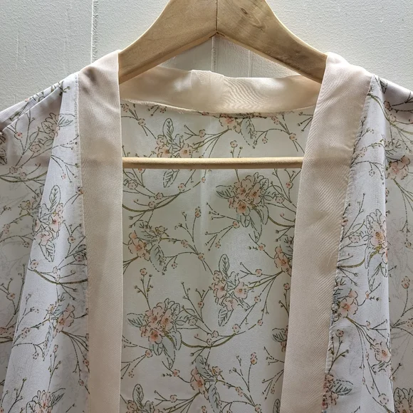 Floral Kimono Robe - Cream - Picture 3 of 7